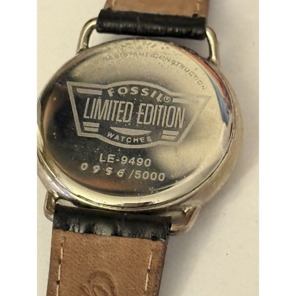 Vintage Fossil LE9490 Limited Edition News Boy Wind Up Tin Toy Set Watch - Picture 8 of 10